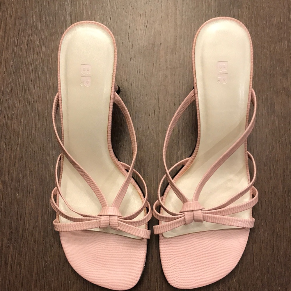 Women’s dressy sandals